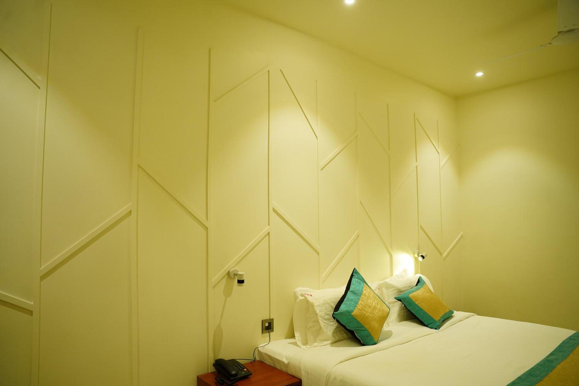 Hotel Sai Krishna Shirdi Eksteriør billede
